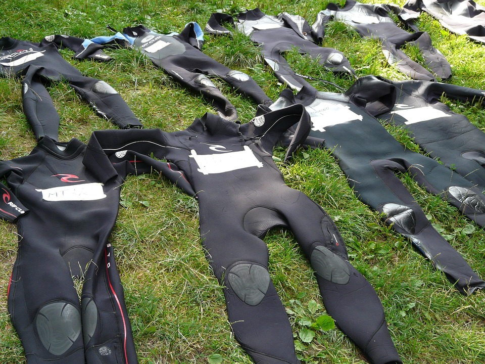 wetsuits-59112_960_720.jpg