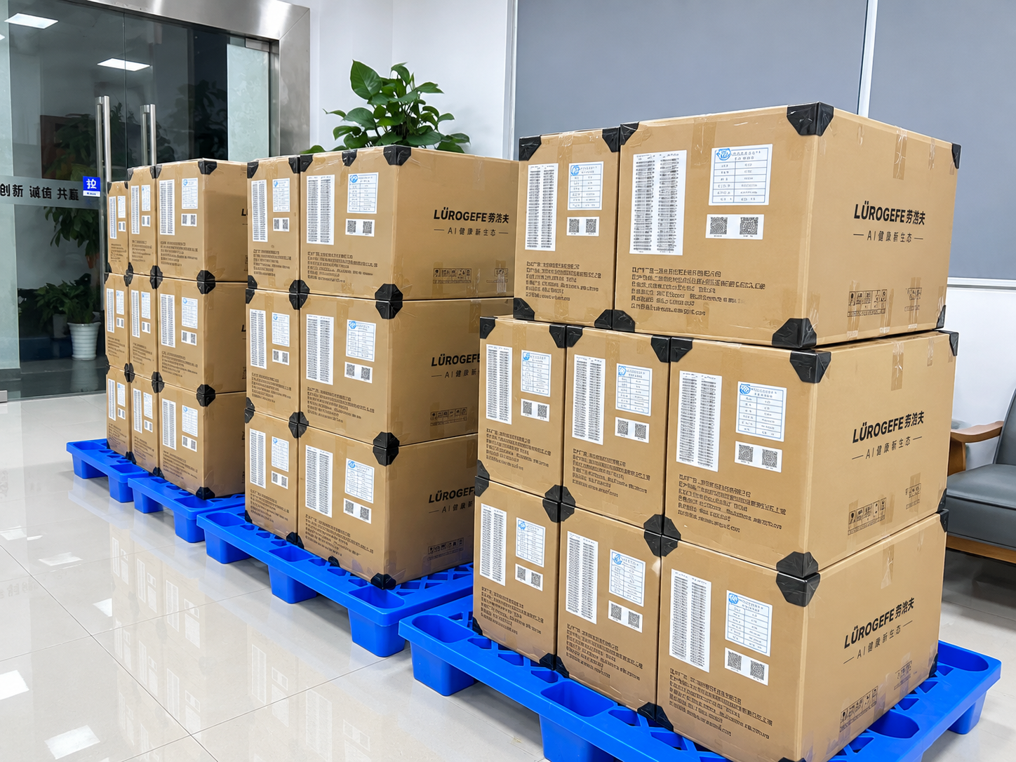Packed LUROGEF products prepared on pallets