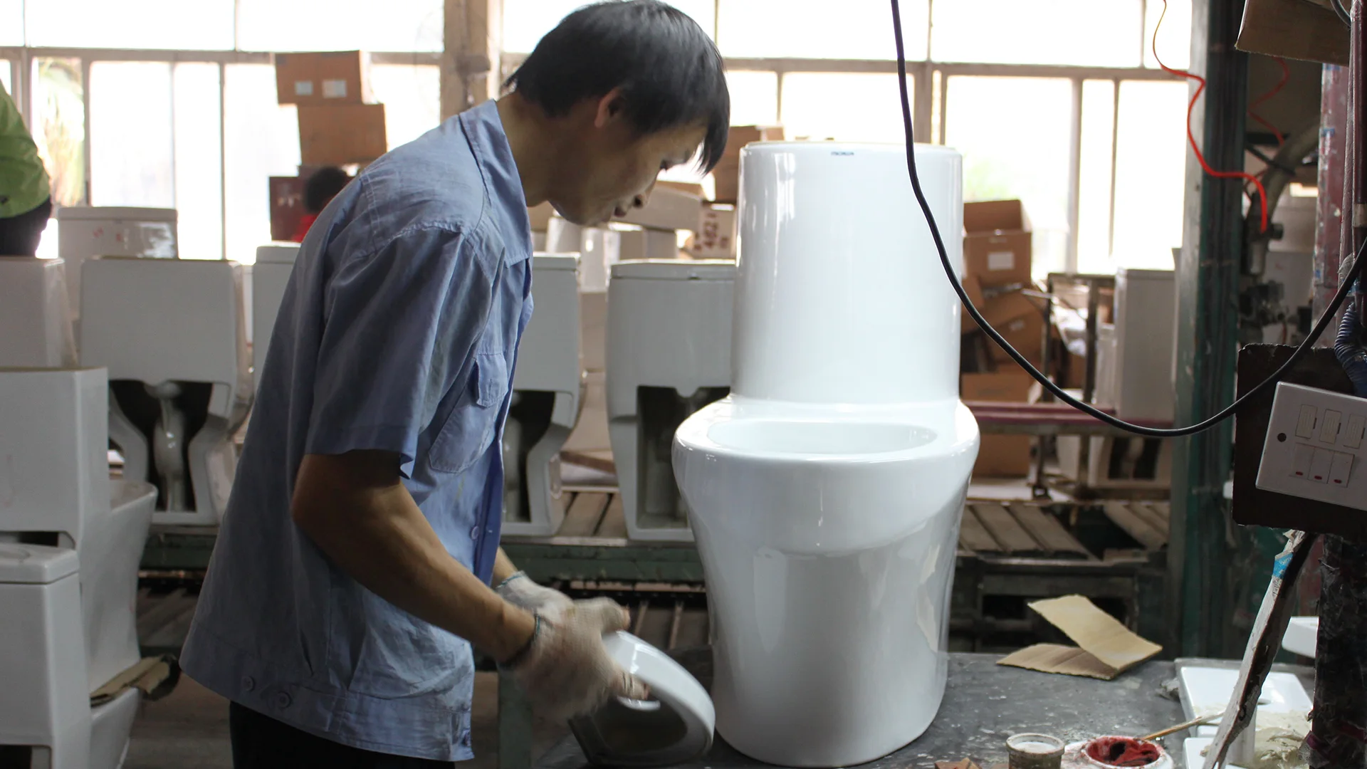 Ceramic sanitary ware product grading