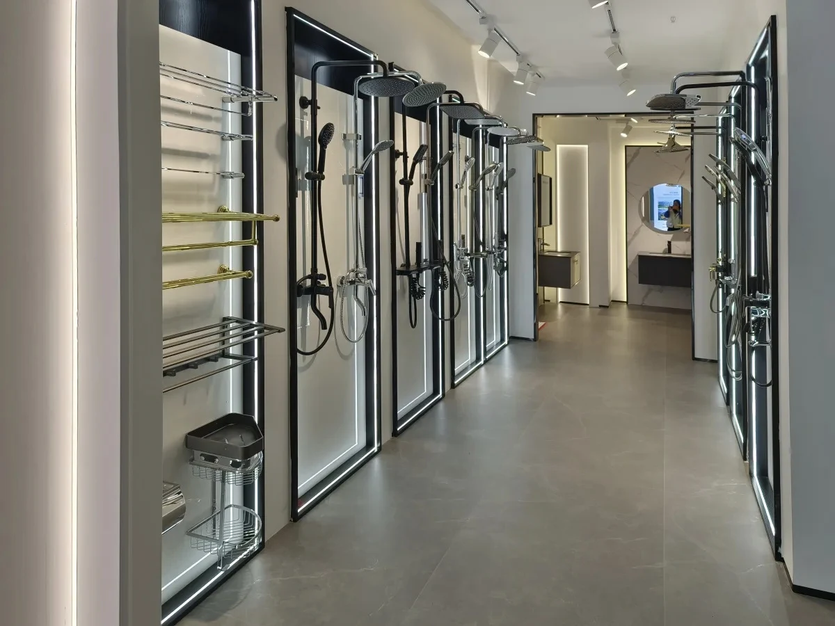 Grand Retail Space & Branded Display