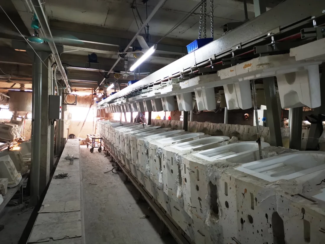 Ceramic basin moulds on the MICAWA forming line
