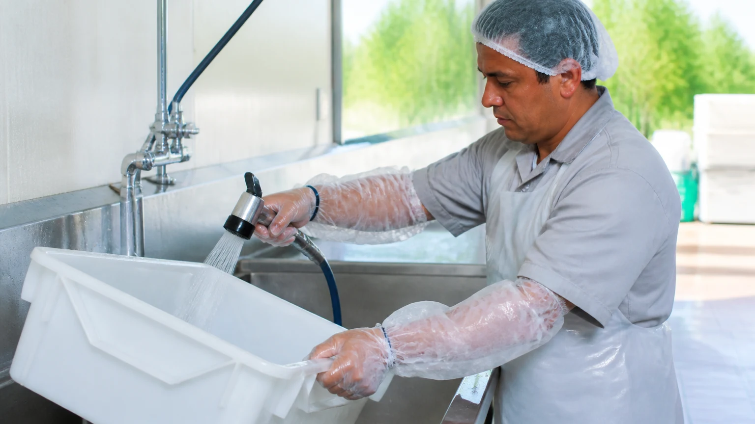 Disposable PE Long Gloves shown in a second real-use workflow