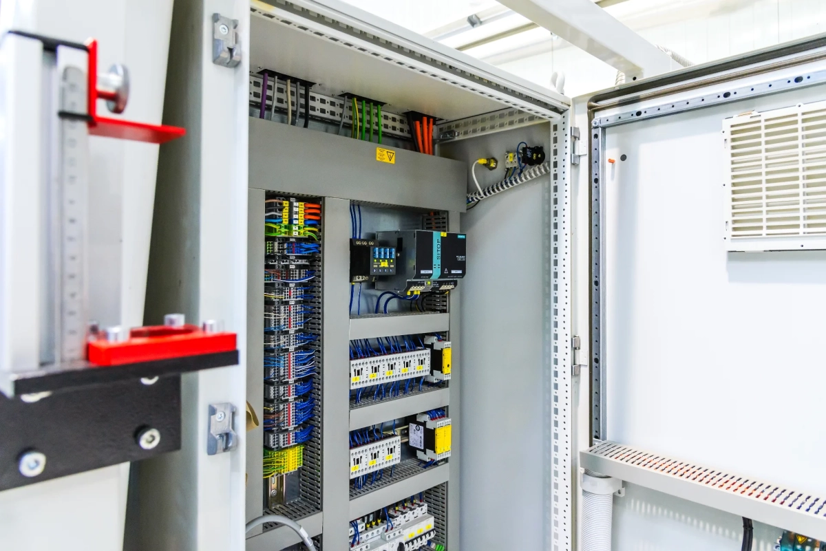 WL Power Distribution Solutions