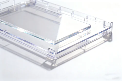 High transparency, outstanding impact resistance and heat resistance, ideal for optical components, electronic device housings, and automotive lenses.