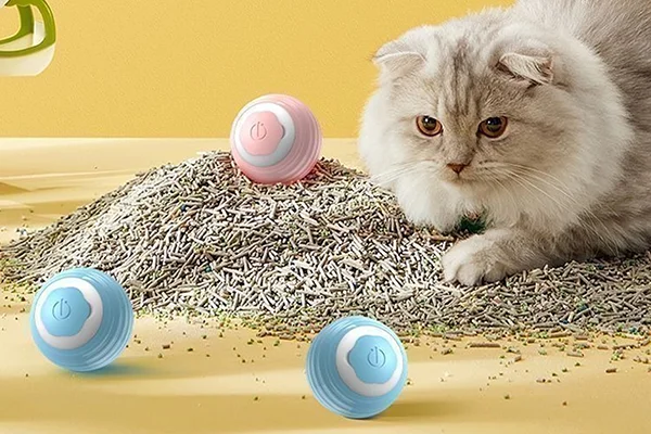 Customized silicone chewable balls for pets