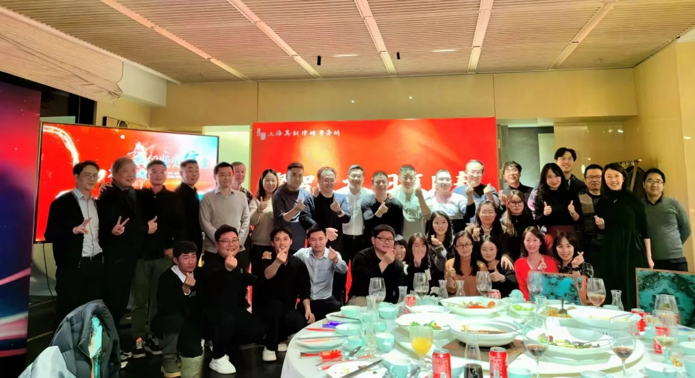 Westrong Robotics photovoltaic cleaning robot manufacturing team