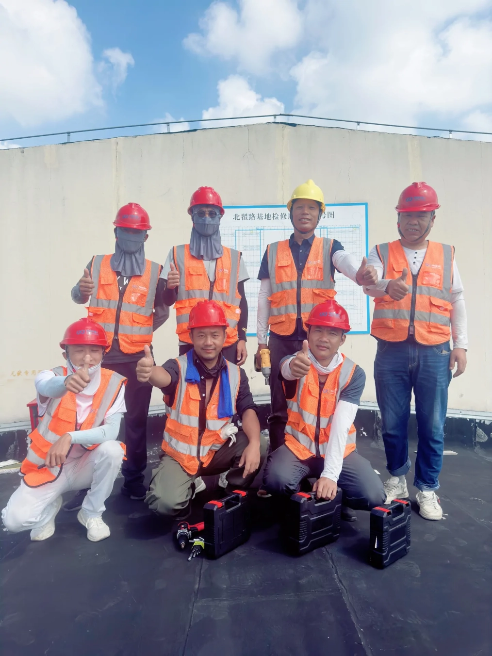 Westrong Robotics photovoltaic cleaning robot manufacturing team