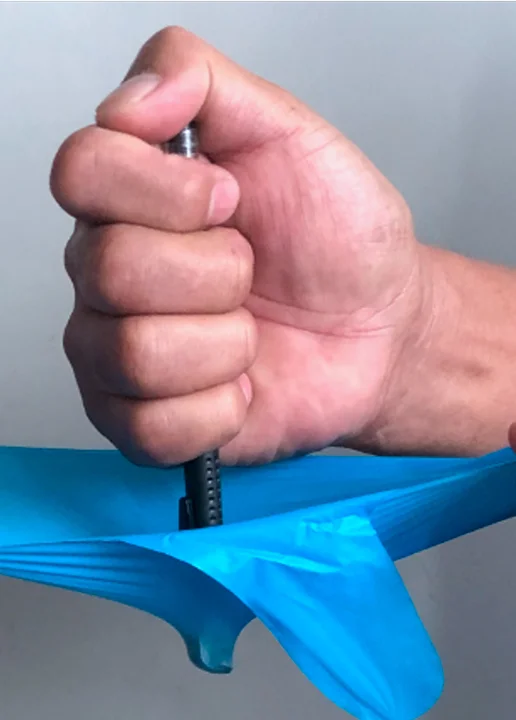 Puncture-resistant, our POE gloves provide strong protection against tears and damage, ensuring safety in daily use.