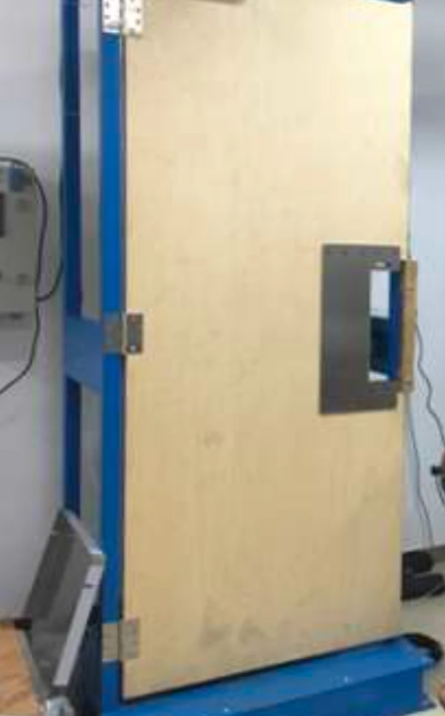 BHMA Aelectrifiedlock slamtestmachine