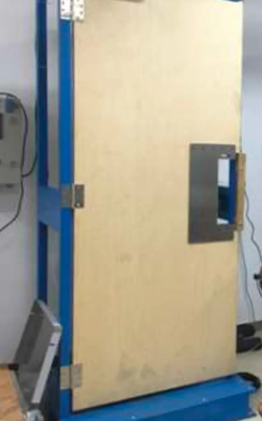 BHMA Aelectrifiedlock slamtestmachine