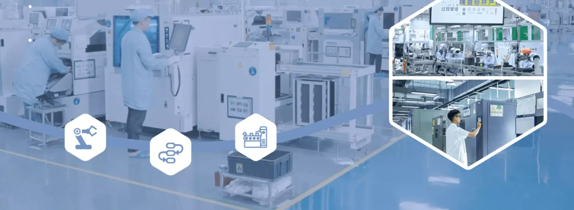 فضای دفتر مدرن با نور آبی، جو تاریک، ایستگاه های کامپیوتری با مانیتورها و دیوارهای شیشه ای.