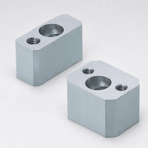 Retainer Angular Pins Single/Double Mounting Bolt Holes