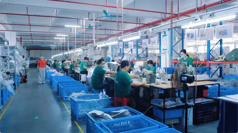 42 Industrial sewing machine production line