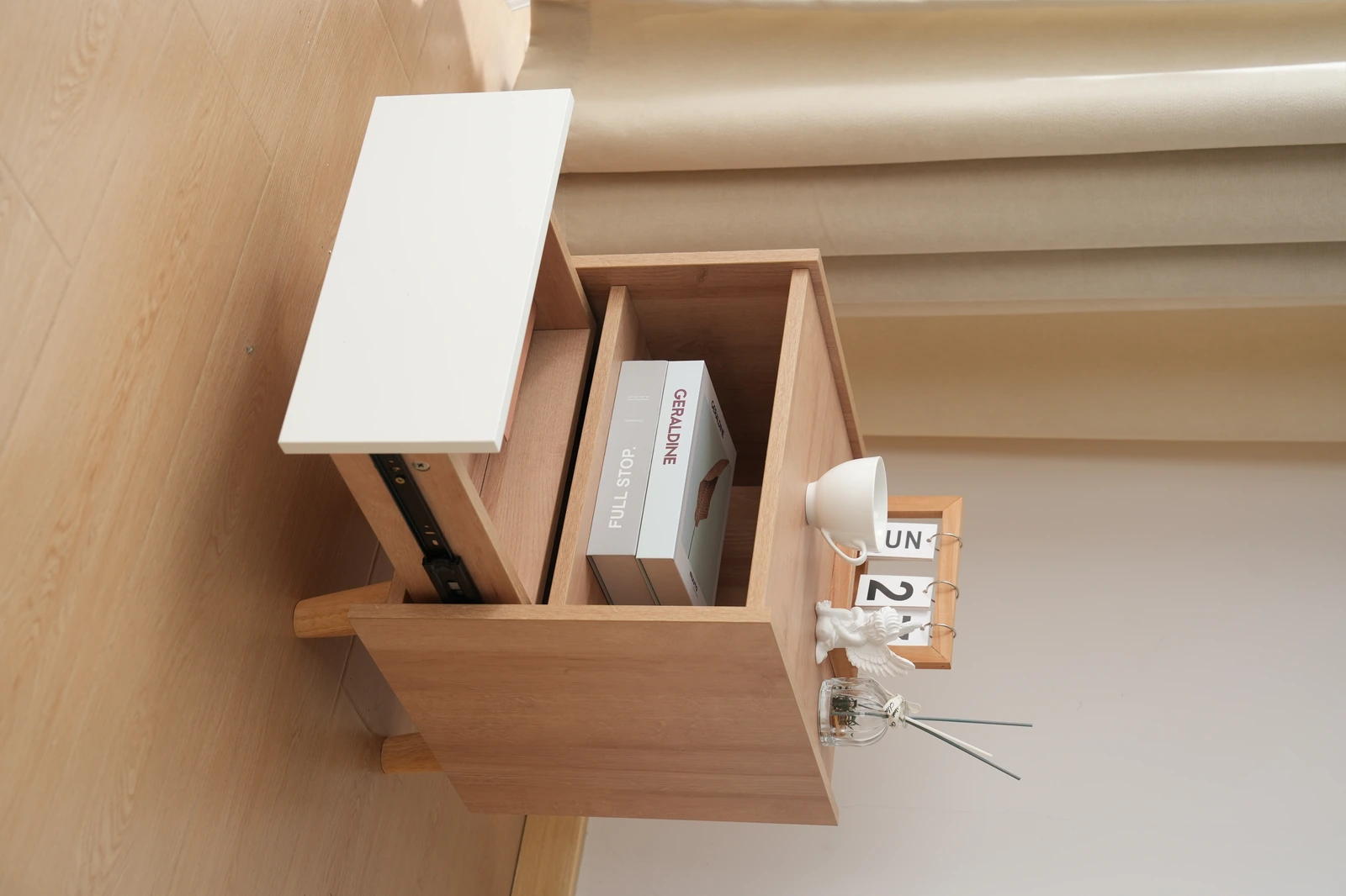 Modern Nordic Solid Wood Nightstand C3001 detail 2