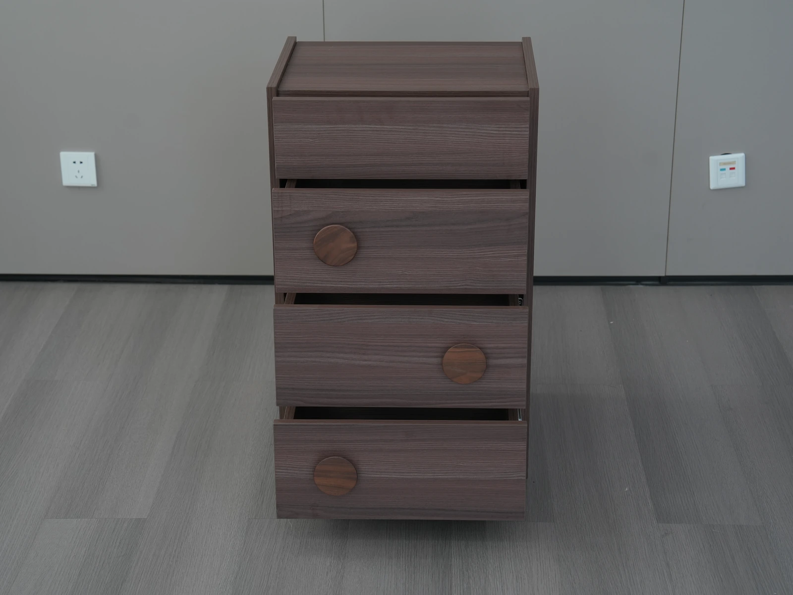 Mid-Century Four-Drawer Storage Cabinet E5005 detail 5