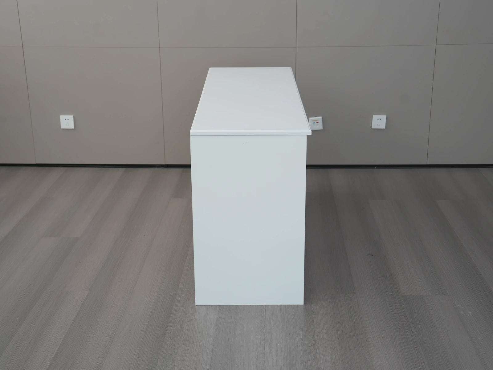 White Six-Drawer Cabinet E5002 detail 8