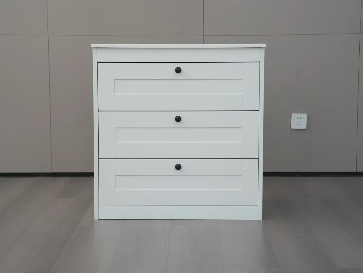 Minimalist White 3-Drawer Storage Dresser E5006