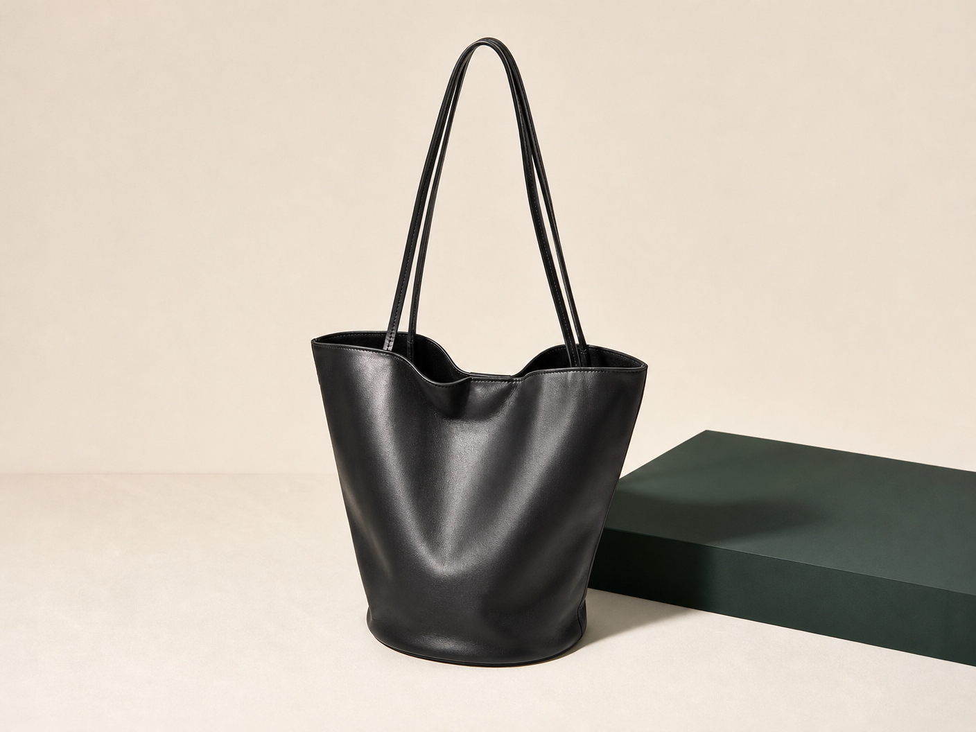 Medium Bucket Tote by Bloomery