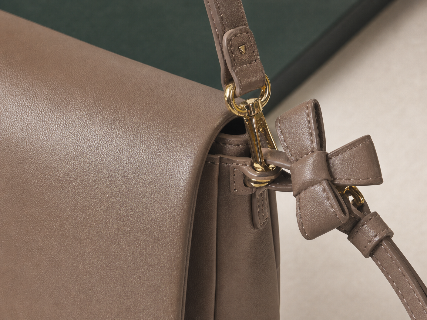Close-up of BLOOM-402 Taupe Box Shoulder Bag material texture stitching edge paint and hardware